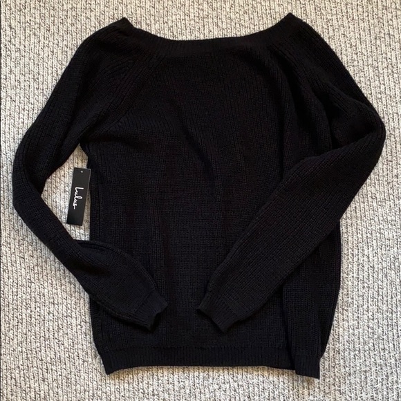 Lulus Sweaters - Lulus V Neck Open Back Sweater